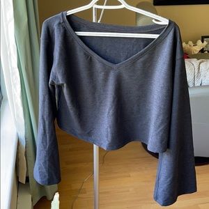 LULULEMON cropped V neck sweater.